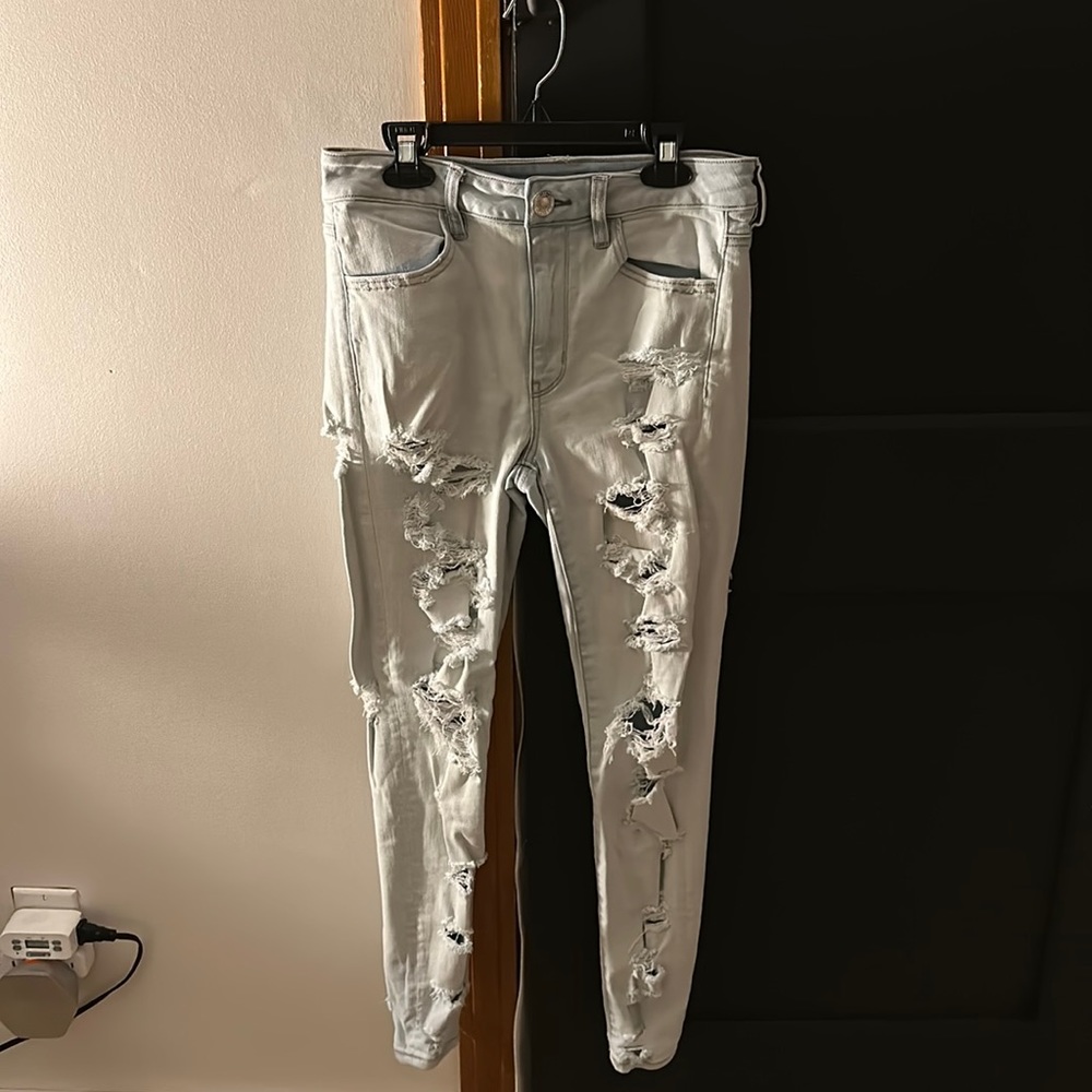 American eagle distressed slasher jeans size 6 short